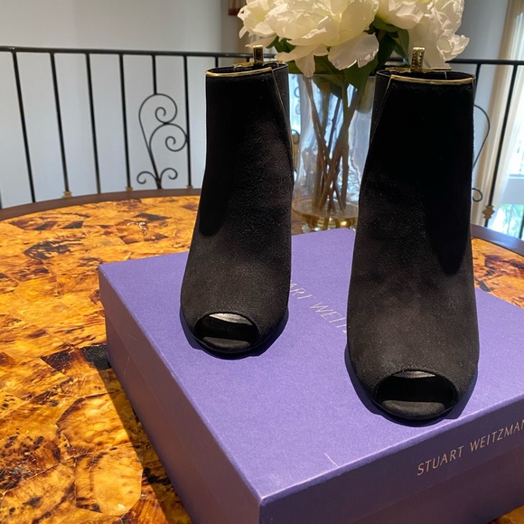 Stuart Weitzman Booties! Excellent condition!!! - Picture 3 of 6